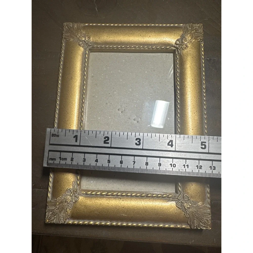 Fetco Vintage Gold Ornate Rope Border Picture Frame 4x6 Tabletop Decor
